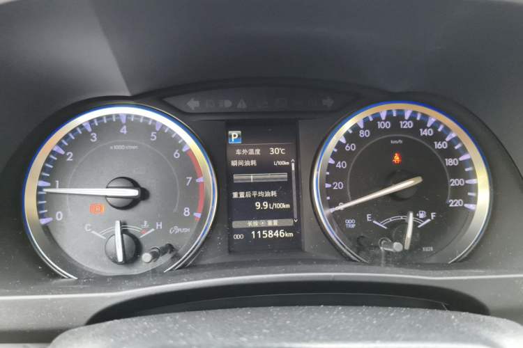 Used Toyota Highlander 2018 2.0T Four-Wheel Drive Luxury Edition 7 Seats China V Emission Standard Instrument Cluster