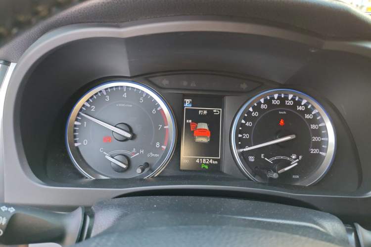 Used Toyota Highlander 2018 2.0T Four-Wheel Drive Luxury Version 7 Seats China VI Standard Instrument Cluster