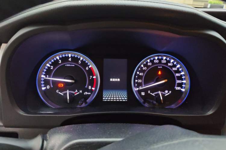 Used Toyota Highlander 2018 2.0T Four-Wheel Drive Luxury Edition 7 Seats China V Emission Standard Instrument Cluster