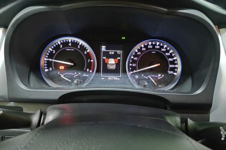 Used Toyota Highlander 2018 2.0T Four-Wheel Drive Prestige Version 7 Seats China VI Standard Instrument Cluster