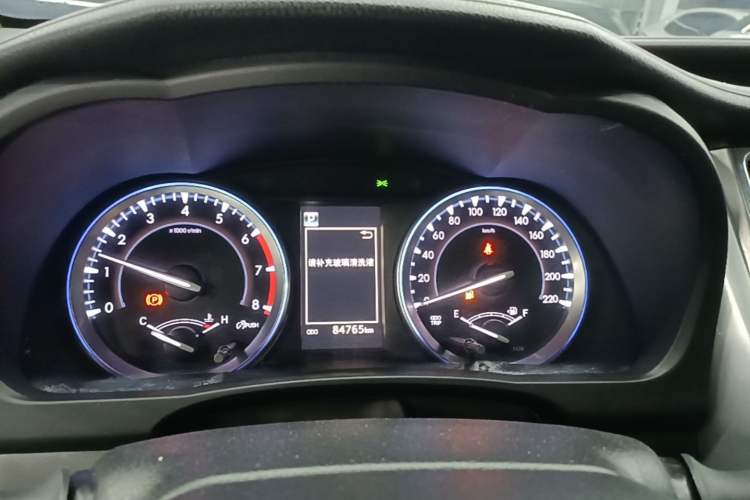Used Toyota Highlander 2018 2.0T Four-Wheel Drive Knight Edition 7 Seats China VI Standard Instrument Cluster