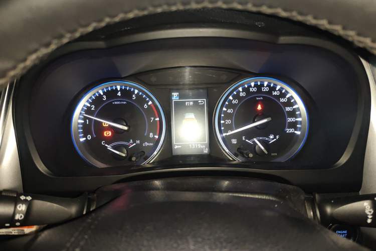 Used Toyota Highlander 2018 2.0T Two-Wheel Drive Prestige Version 7 Seats China V Emission Standard Instrument Cluster