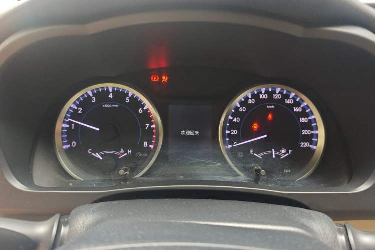 Used Toyota Highlander 2018 2.0T Two-Wheel Drive Elite Edition 7 Seats China VI Standard Instrument Cluster