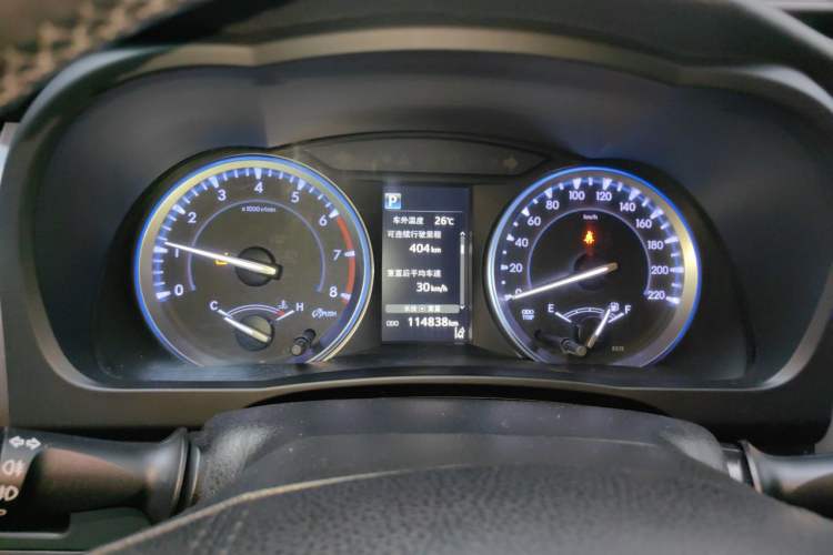 Used Toyota Highlander 2018 2.0T Four-Wheel Drive Luxury Edition 7 Seats China V Emission Standard Instrument Cluster
