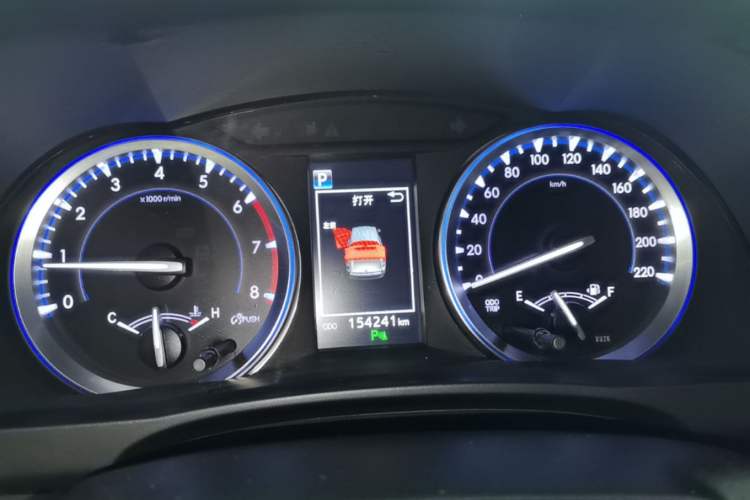 Used Toyota Highlander 2018 2.0T Four-Wheel Drive Luxury Version 7 Seats China VI Standard Instrument Cluster