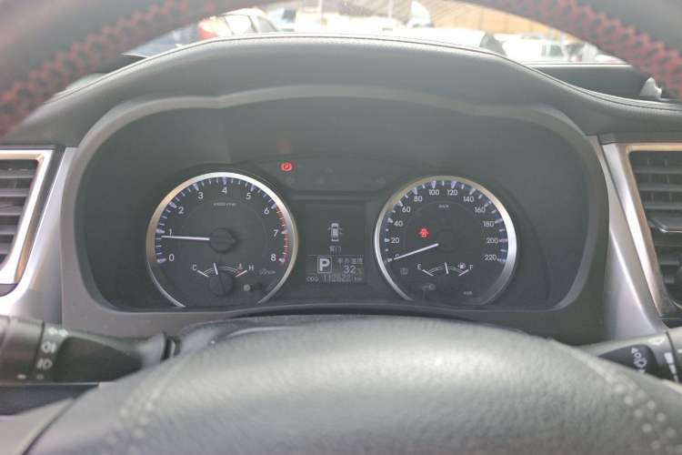 Used Toyota Highlander 2018 2.0T Two-Wheel Drive Elite Edition 7 Seats Emission Standard China V Instrument Cluster