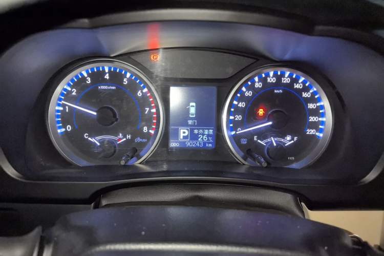 Used Toyota Highlander 2018 2.0T Two-Wheel Drive Elite Version 5 Seats China VI Standard Instrument Cluster