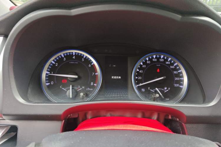 Used Toyota Highlander 2018 2.0T Four-Wheel Drive Luxury Version 7 Seats China VI Standard Instrument Cluster