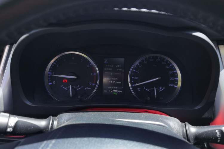 Used Toyota Highlander 2018 2.0T Four-Wheel Drive Luxury Version 7 Seats China VI Standard Instrument Cluster