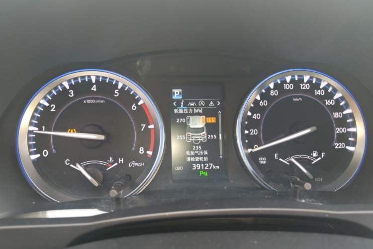 Used Toyota Highlander 2018 2.0T Four-Wheel Drive Luxury Version 7 Seats China VI Standard Instrument Cluster