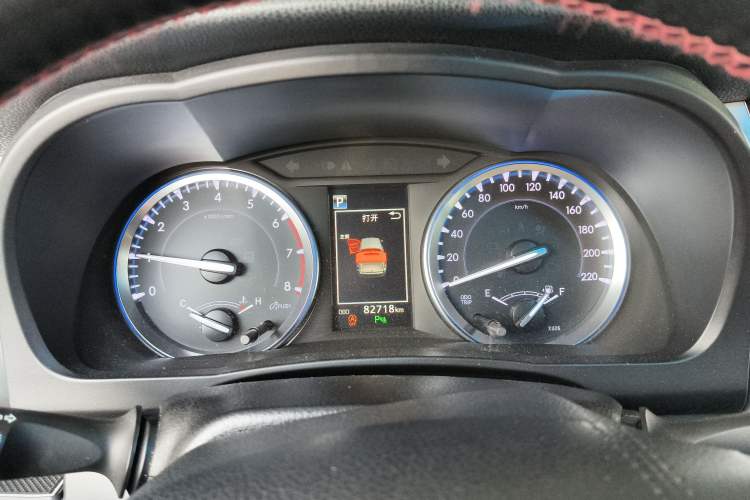 Used Toyota Highlander 2018 2.0T Four-Wheel Drive Luxury Version 7 Seats China VI Standard Instrument Cluster
