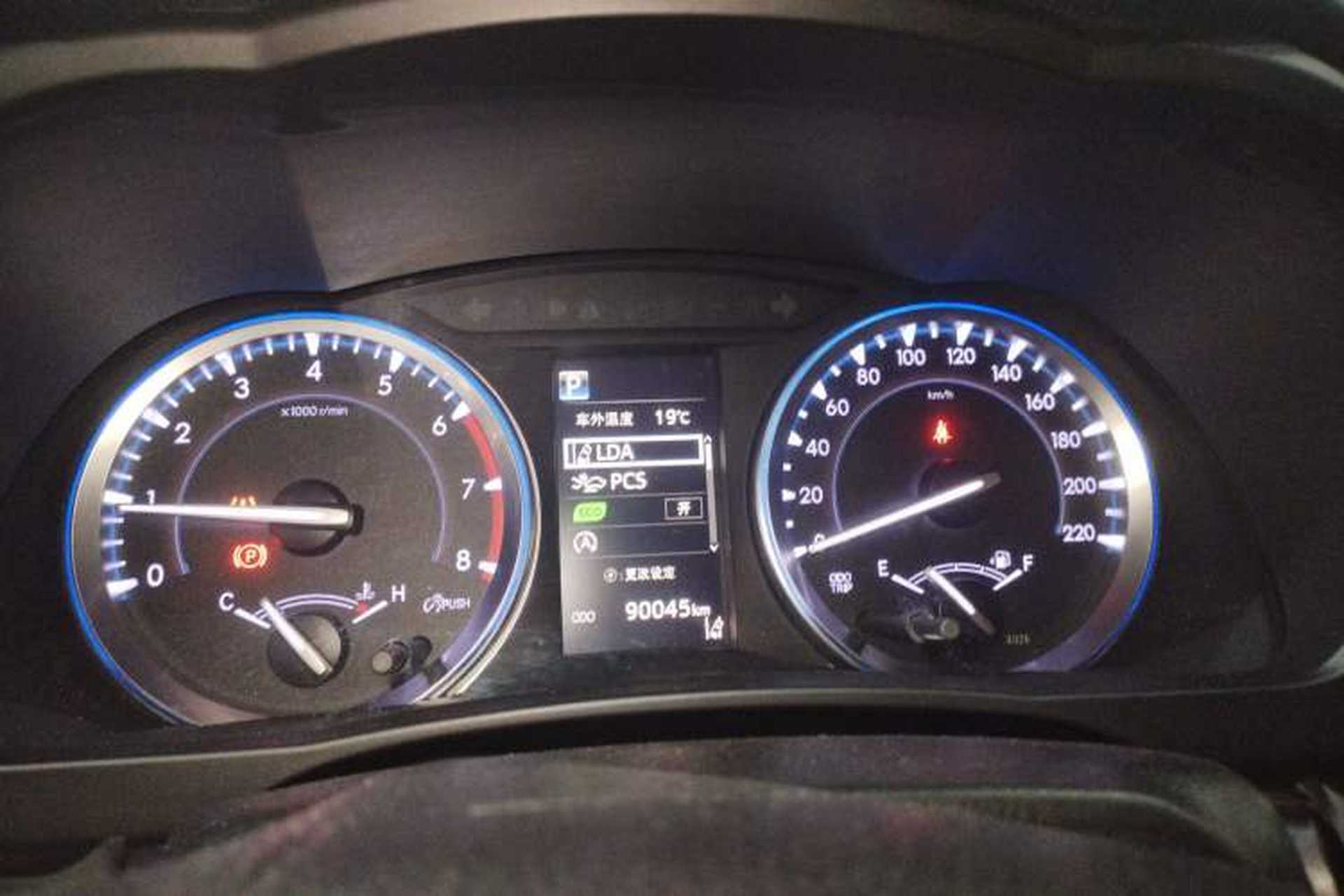 Used Toyota Highlander 2018 2.0T Four-Wheel Drive Luxury Edition 7 Seats China V Emission Standard Instrument Cluster