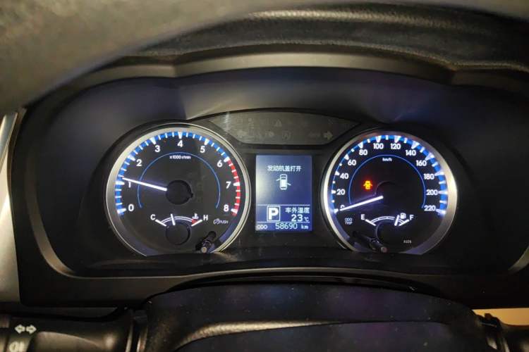 Used Toyota Highlander 2018 2.0T Two-Wheel Drive Elite Edition 7 Seats Emission Standard China V Instrument Cluster