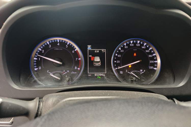 Used Toyota Highlander 2018 2.0T Four-Wheel Drive Luxury Edition 7 Seats China V Emission Standard Instrument Cluster