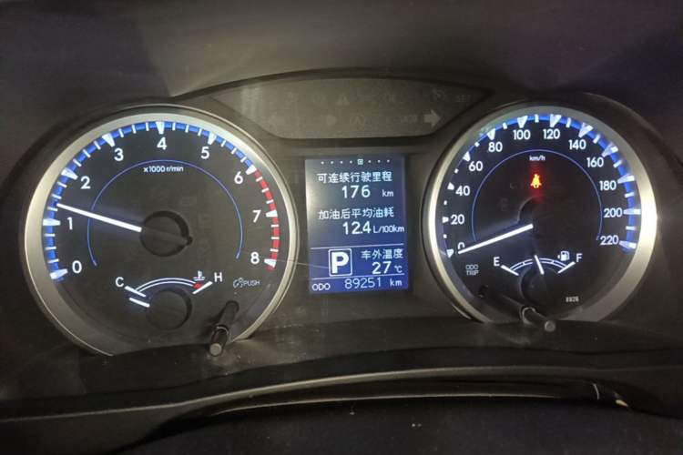 Used Toyota Highlander 2018 2.0T Two-Wheel Drive Elite Edition 7 Seats Emission Standard China V Instrument Cluster