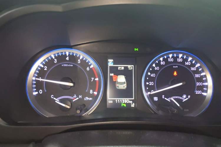 Used Toyota Highlander 2018 2.0T Four-Wheel Drive Luxury Edition 7 Seats China V Emission Standard Instrument Cluster