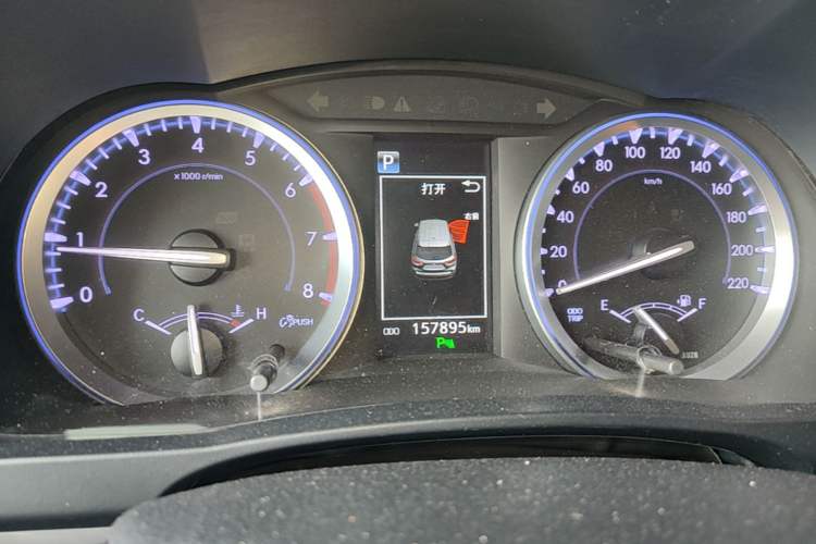 Used Toyota Highlander 2018 2.0T Four-Wheel Drive Luxury Version 7 Seats China VI Standard Instrument Cluster