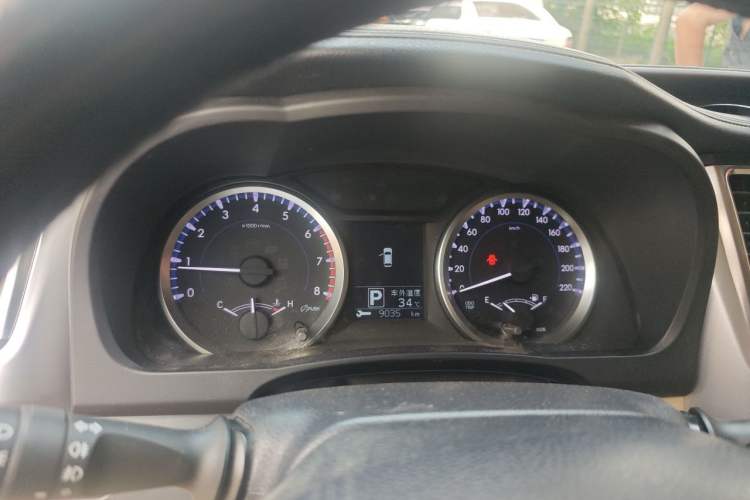 Used Toyota Highlander 2018 2.0T Four-Wheel Drive Elite Edition 7 Seats China VI Standard Instrument Cluster