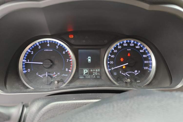 Used Toyota Highlander 2018 2.0T Two-Wheel Drive Elite Edition 7 Seats Emission Standard China V Instrument Cluster