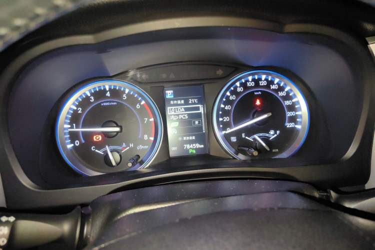 Used Toyota Highlander 2018 2.0T Four-Wheel Drive Knight Edition 7 Seats China VI Standard Instrument Cluster