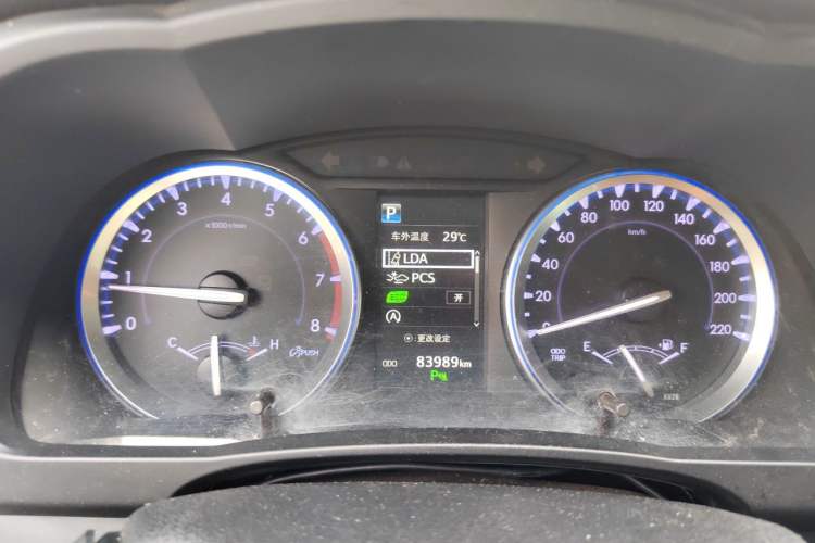 Used Toyota Highlander 2018 2.0T Four-Wheel Drive Knight Edition 7 Seats China VI Standard Instrument Cluster