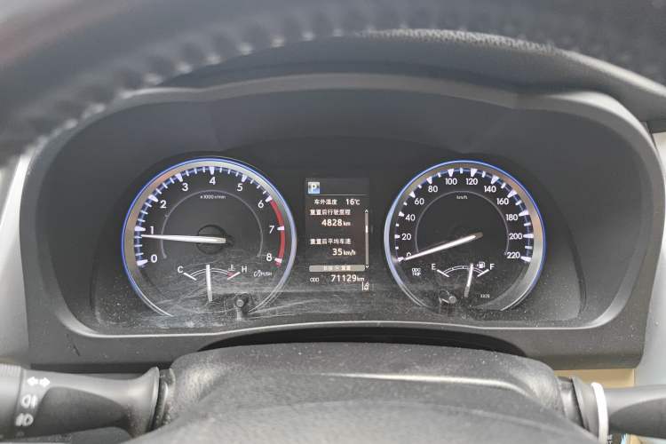 Used Toyota Highlander 2018 2.0T Four-Wheel Drive Prestige Version 7 Seats China VI Standard Instrument Cluster