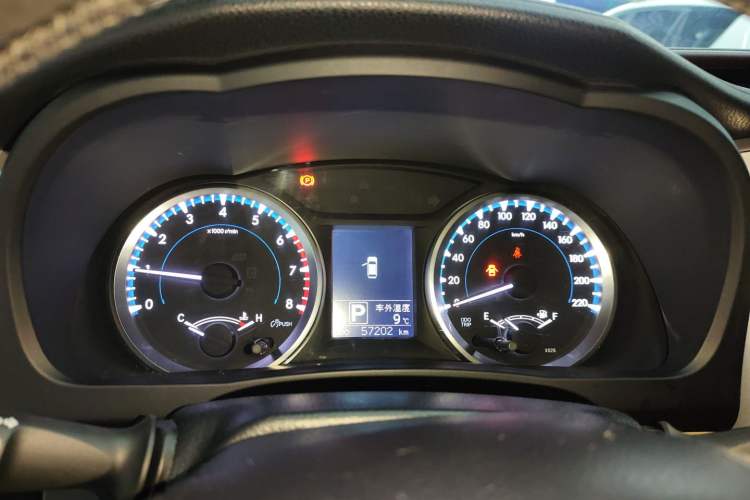 Used Toyota Highlander 2018 2.0T Four-Wheel Drive Elite Edition 7 Seats China VI Standard Instrument Cluster