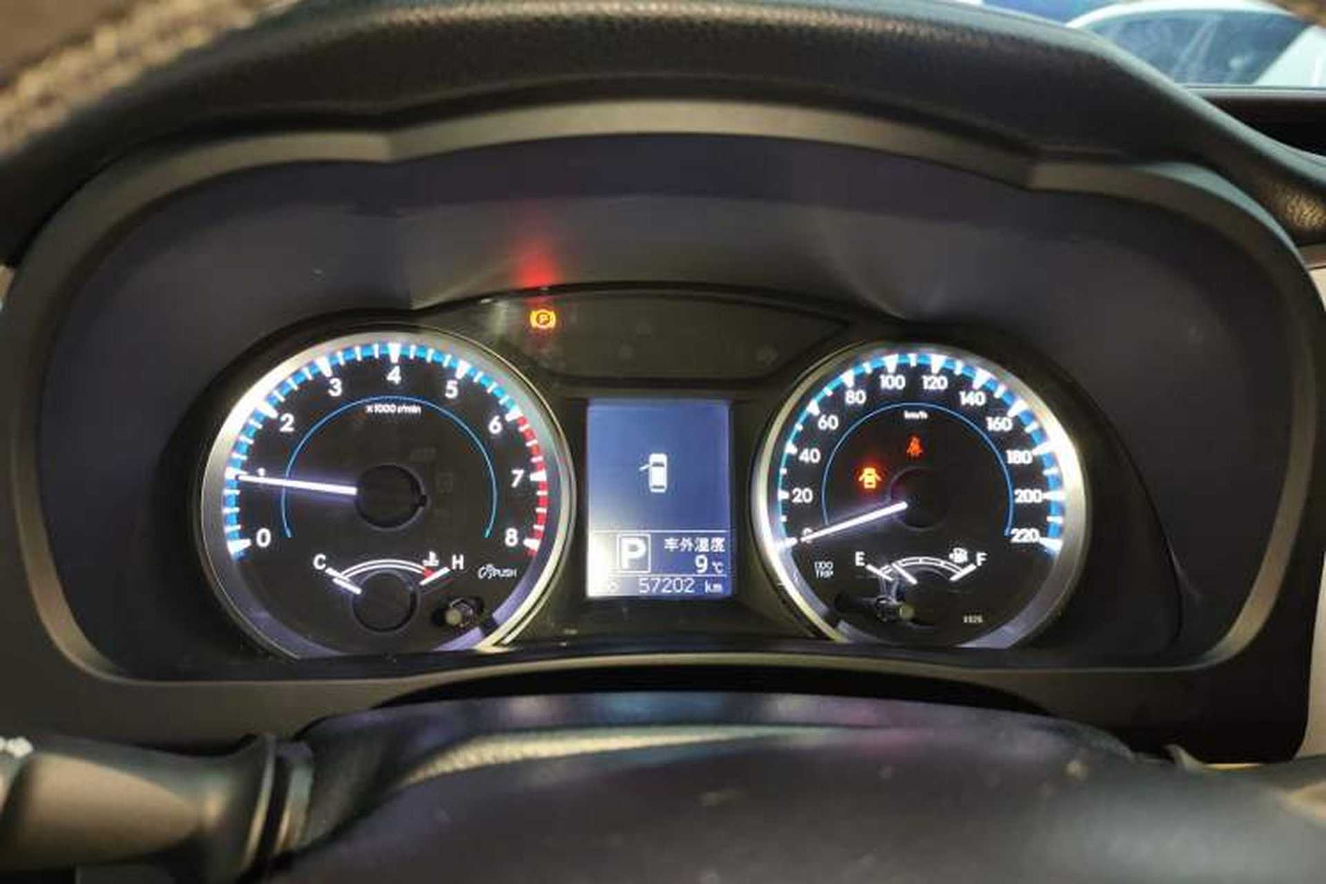 Used Toyota Highlander 2018 2.0T Four-Wheel Drive Elite Edition 7 Seats China VI Standard Instrument Cluster
