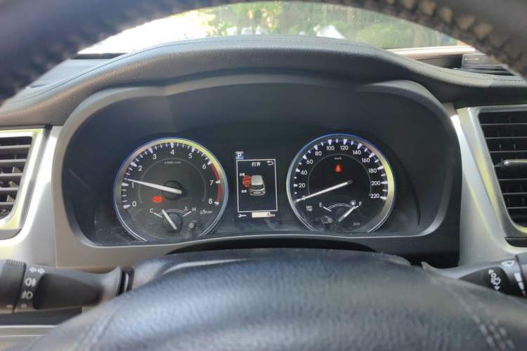 Used Toyota Highlander 2018 2.0T Four-Wheel Drive Prestige Version 7 Seats China VI Standard Instrument Cluster