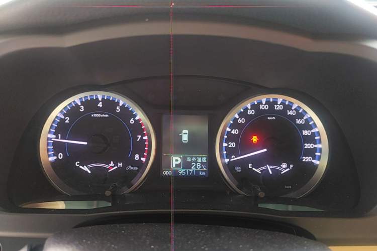 Used Toyota Highlander 2018 2.0T Two-Wheel Drive Elite Edition 7 Seats China VI Standard Instrument Cluster