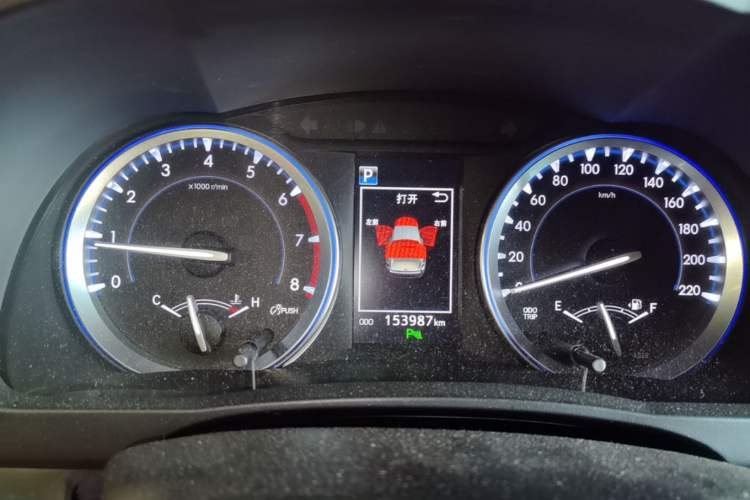 Used Toyota Highlander 2018 2.0T Four-Wheel Drive Luxury Edition 7 Seats China V Emission Standard Instrument Cluster