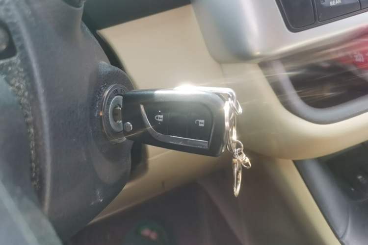 Used Toyota Highlander 2018 2.0T Two-Wheel Drive Elite Edition 7 Seats China VI Standard Interior 1