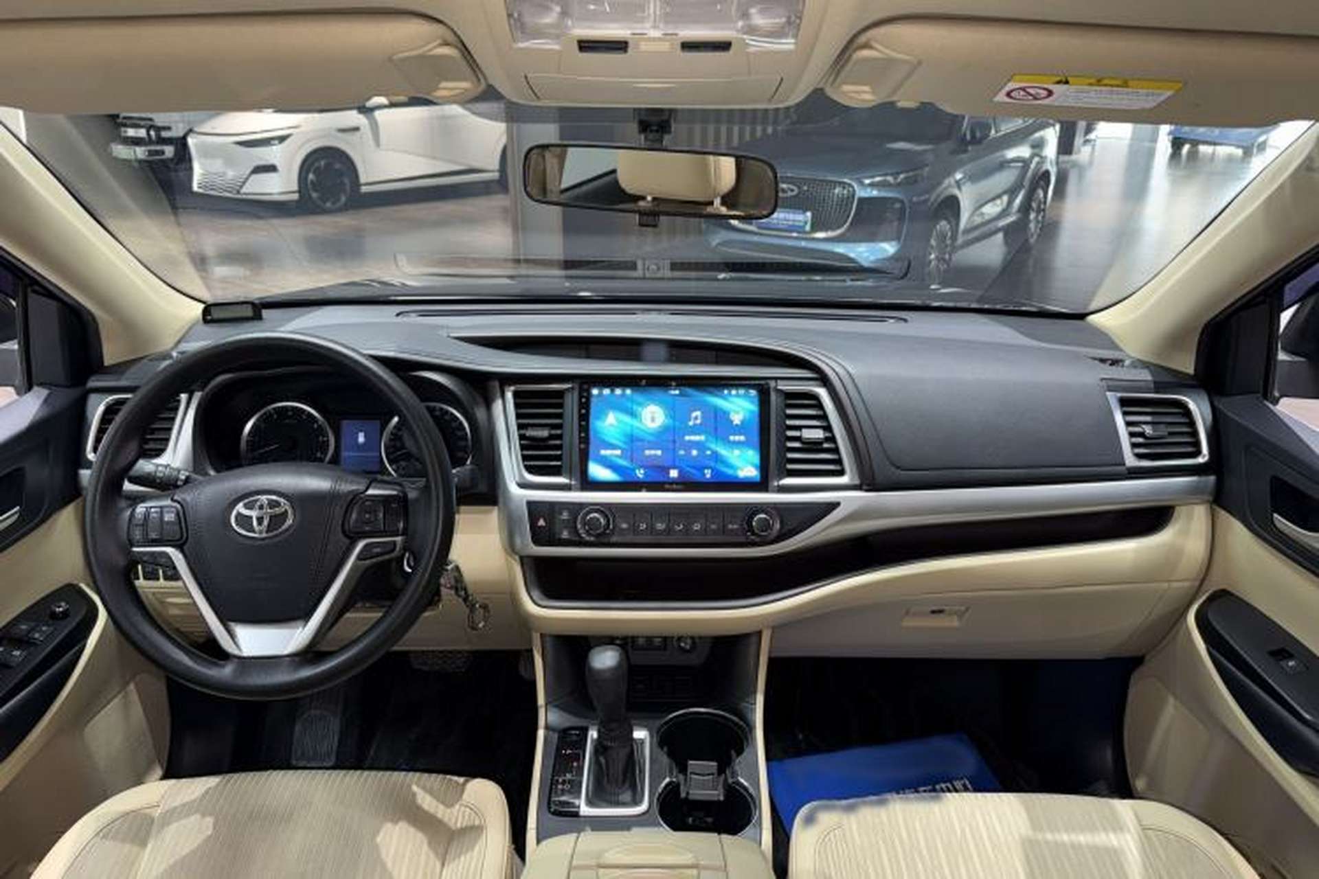 Used Toyota Highlander 2018 2.0T Two-Wheel Drive Elite Version 5 Seats China VI Standard Interior 1