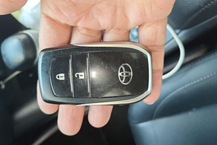 Used Toyota Highlander 2018 2.0T Four-Wheel Drive Luxury Version 7 Seats China VI Standard Interior 1