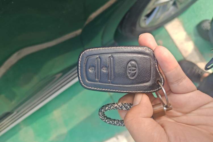 Used Toyota Highlander 2018 2.0T Four-Wheel Drive Luxury Version 7 Seats China VI Standard Interior 1