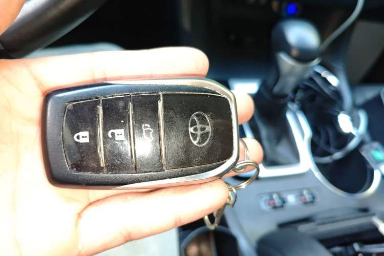 Used Toyota Highlander 2018 2.0T Four-Wheel Drive Ultimate Edition 7-Seater Emission Standard China V Interior 1