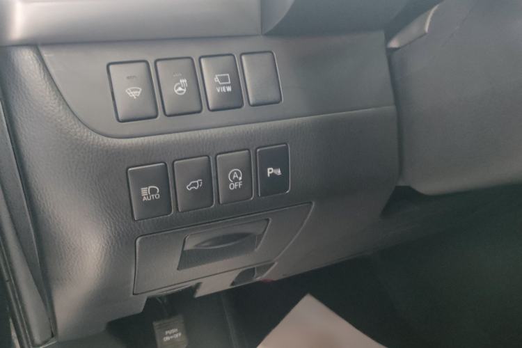 Used Toyota Highlander 2018 2.0T Four-Wheel Drive Supreme Edition 7-Seater China VI Interior 11