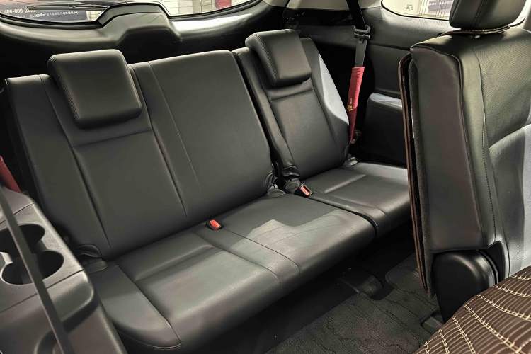 Used Toyota Highlander 2018 2.0T Four-Wheel Drive Ultimate Edition 7-Seater Emission Standard China V Interior 11