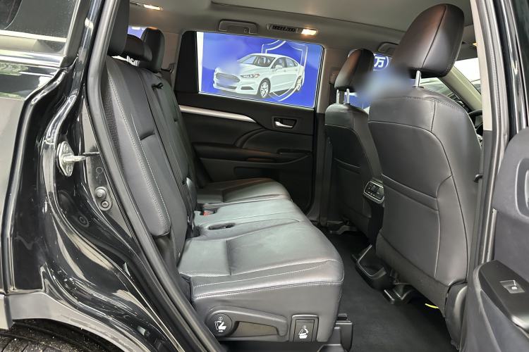 Used Toyota Highlander 2018 2.0T Four-Wheel Drive Prestige Version 7 Seats China VI Standard Interior 12