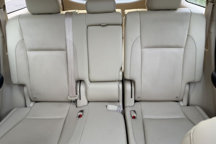 Used Toyota Highlander 2018 2.0T Four-Wheel Drive Luxury Version 7 Seats China VI Standard Interior 12