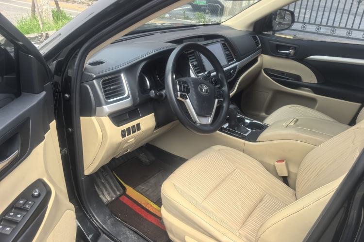 Used Toyota Highlander 2018 2.0T Four-Wheel Drive Elite Edition 7 Seats China V Standard Interior 2