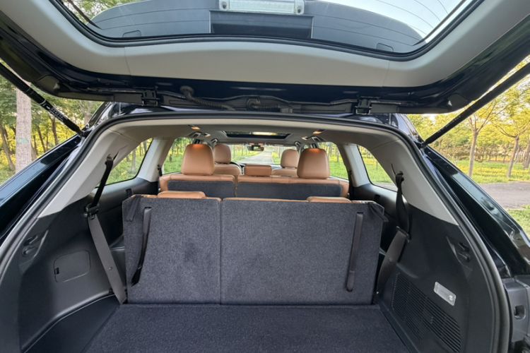 Used Toyota Highlander 2018 2.0T Four-Wheel Drive Knight Edition 7 Seats China VI Standard Interior 2