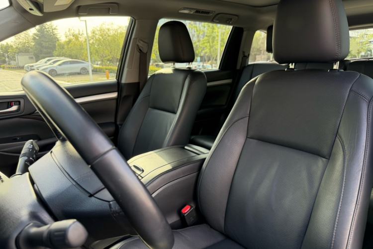 Used Toyota Highlander 2018 2.0T Four-Wheel Drive Prestige Version 7 Seats China VI Standard Interior 2