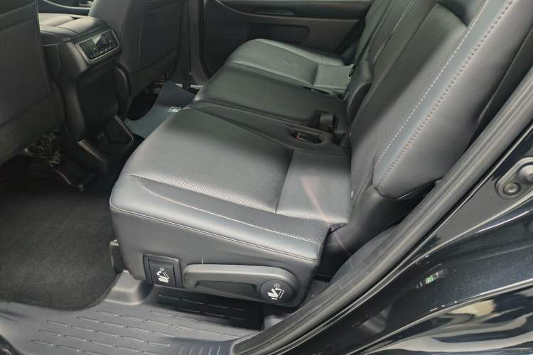 Used Toyota Highlander 2018 2.0T Four-Wheel Drive Prestige Version 7 Seats China VI Standard Interior 2