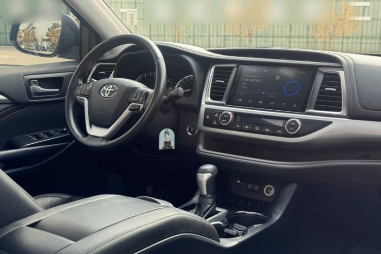Used Toyota Highlander 2018 2.0T Four-Wheel Drive Prestige Version 7 Seats China VI Standard Interior 2