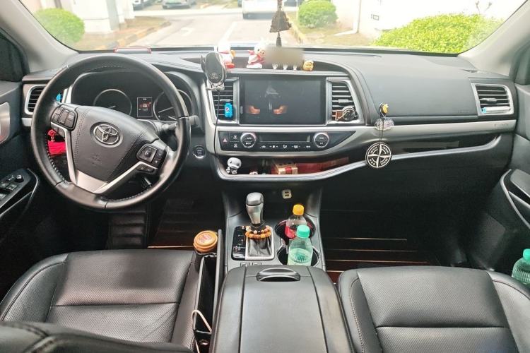 Used Toyota Highlander 2018 2.0T Four-Wheel Drive Prestige Version 7 Seats China VI Standard Interior 2