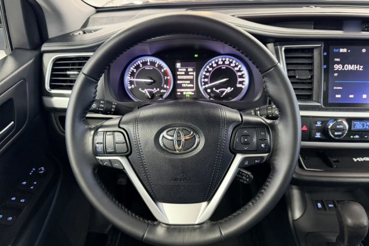 Used Toyota Highlander 2018 2.0T Four-Wheel Drive Prestige Version 7 Seats China VI Standard Interior 2