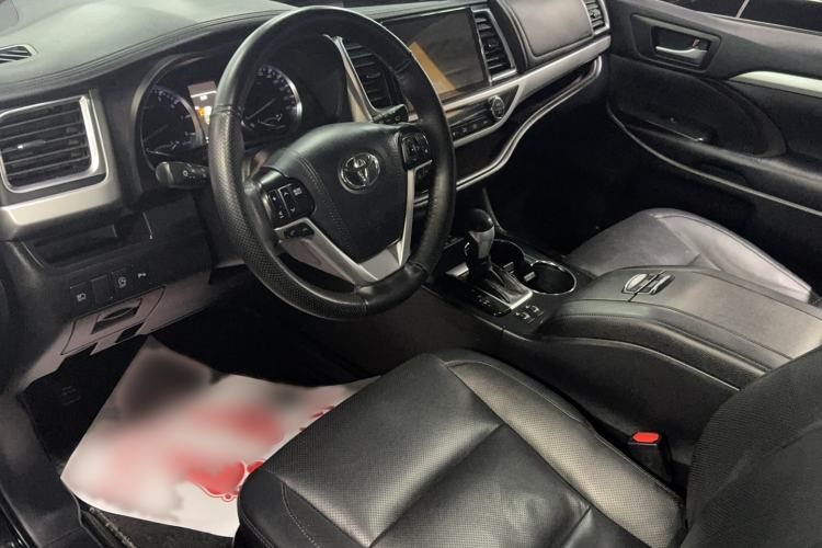 Used Toyota Highlander 2018 2.0T Four-Wheel Drive Luxury Version 7 Seats China VI Standard Interior 4