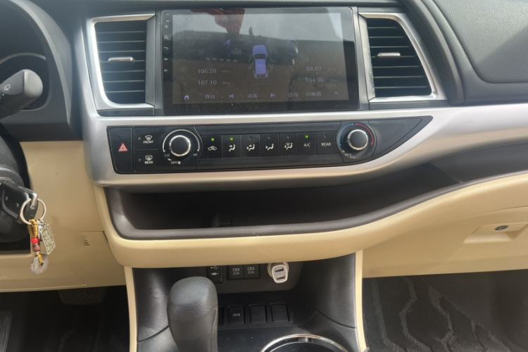 Used Toyota Highlander 2018 2.0T Two-Wheel Drive Elite Edition 7 Seats China VI Standard Interior 4