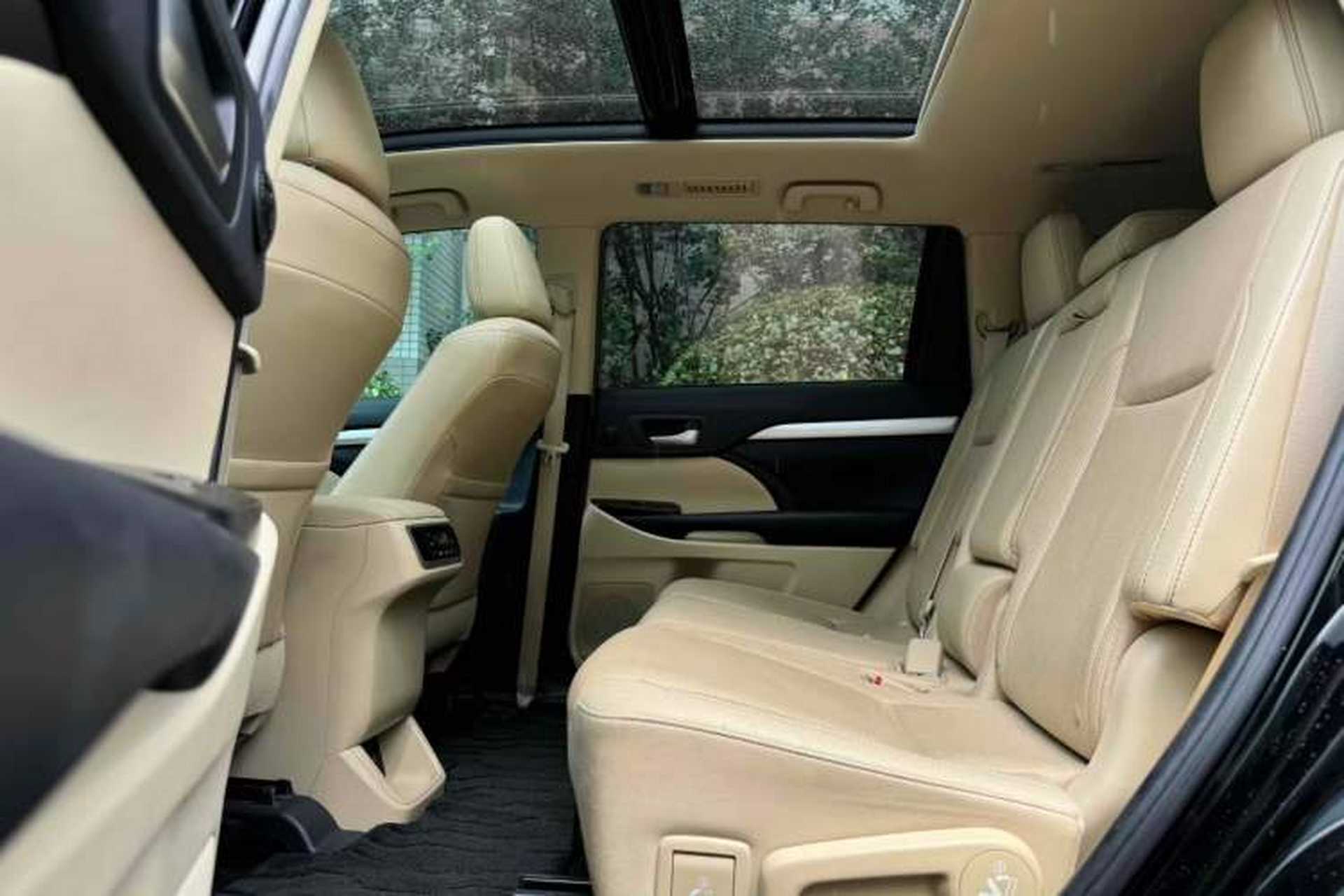 Used Toyota Highlander 2018 2.0T Four-Wheel Drive Prestige Version 7 Seats China VI Standard Interior 5